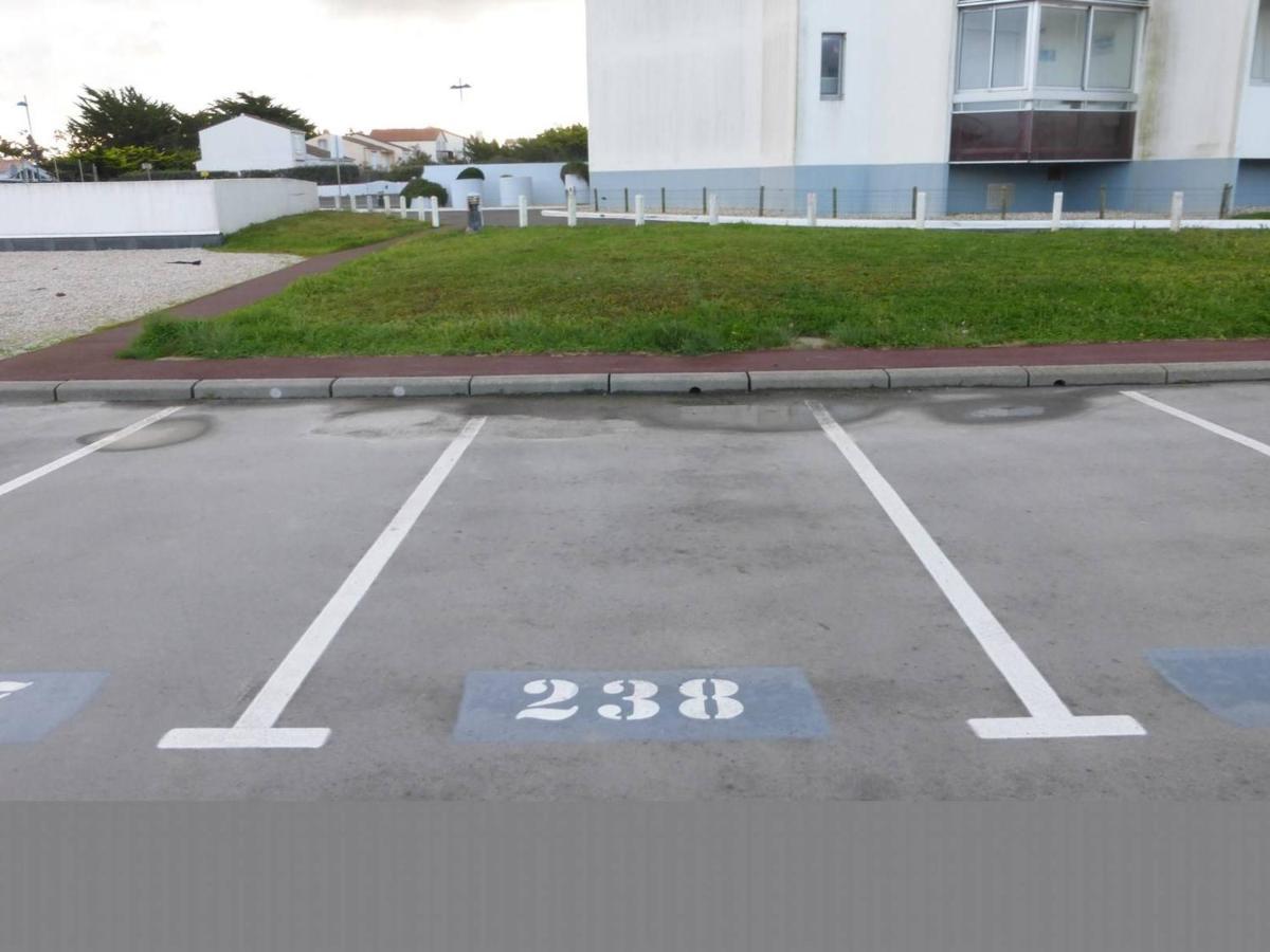 Appartement 2 Pieces Avec Balcon Et Parking A Saint-Gilles-Croix-De-Vie - Fr-1-224-39 Екстер'єр фото